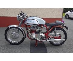 Norton 750 cafe racer