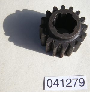 Gear pinion : 1st gear mainshaft : 16 teeth - Early type gearbox 1959-63 : NOS shop soiled