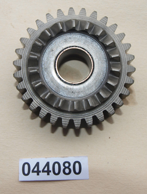 Gear pinion : 1st gear layshaft and kickstart wheel : 30 teeth - Early gearbox 1961-63 : bush type : needs replacing