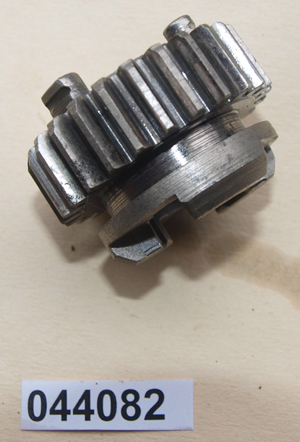 Gear pinion : 2nd gear layshaft - Early gearbox 1961-63