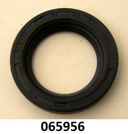 Oil seal : Inner primary chaincase - MK3 : Behind Clutch