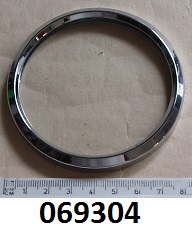 Bezel assembly: Chronometer speedo and tachometer : Unflanged - Rim, glass, seal, retainer : Screw on : Bracket mounted instruments