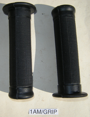 Handlebar grip : Pair - 1 inch diameter bars Amal pattern