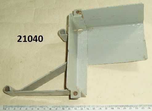 Battery mounting bracket : Tray assembly - Deluxe models : Lightweights only