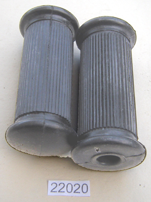 Footrest rubber : Front : Pair - Round type : 5/8ins daimeter hole
