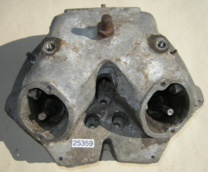 Cylinder head : Bare : 3/8in head bolts - Atlas : Needs repair to stud holes