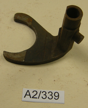 Gearbox selector fork : Laydown & Upright gearboxes - Plain type