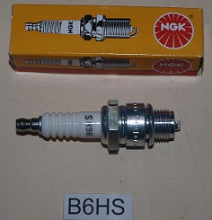 Spark plug : Short reach - NGK : Cast iron head 500cc Twin