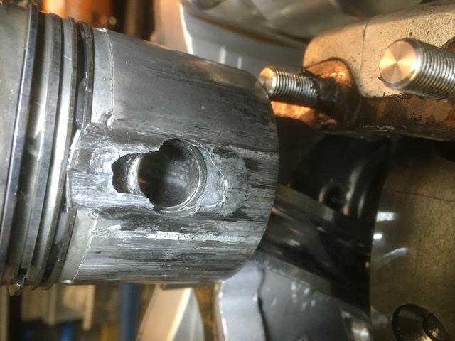 Piston damage