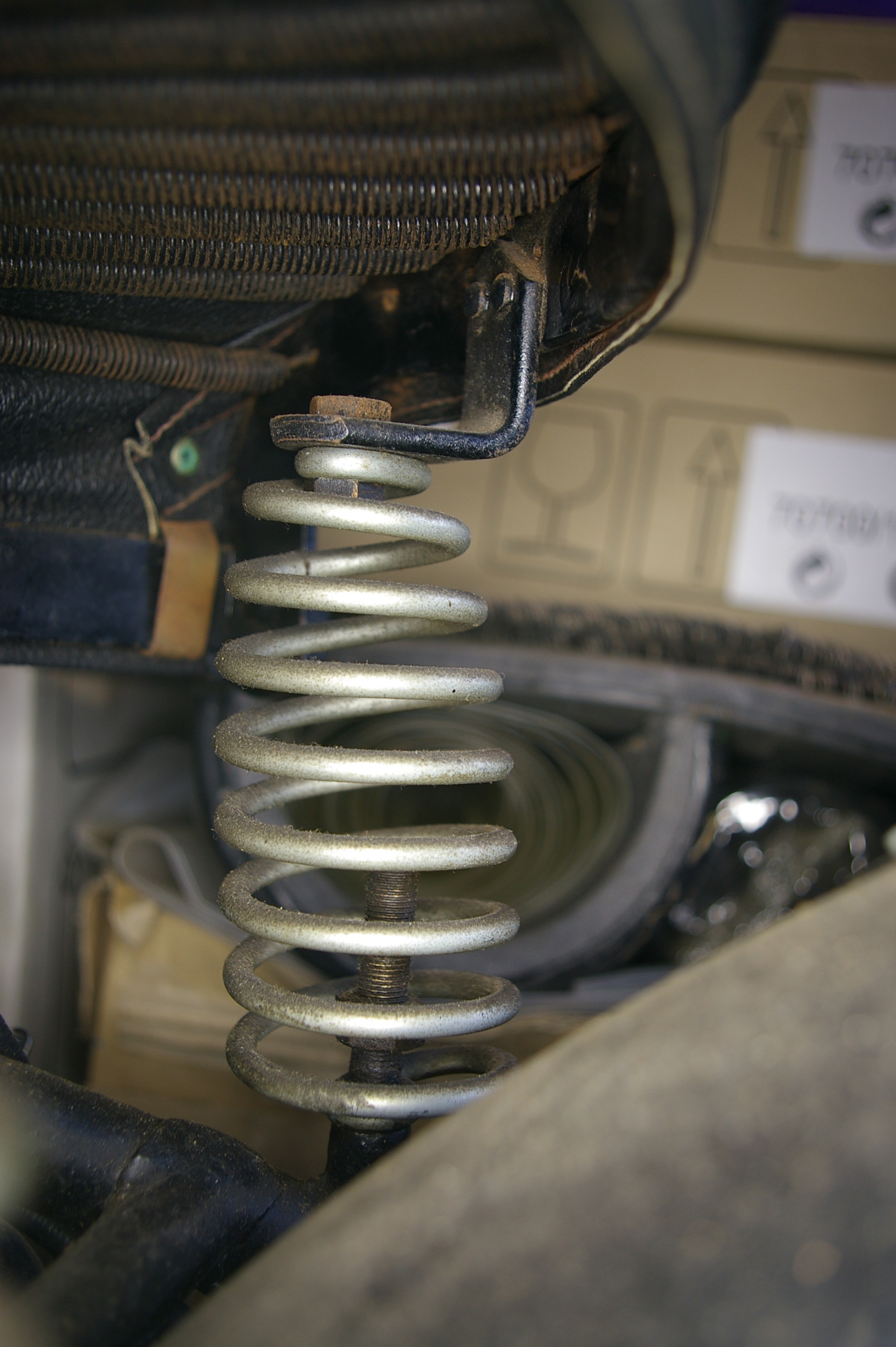 ES2 Seat Spring