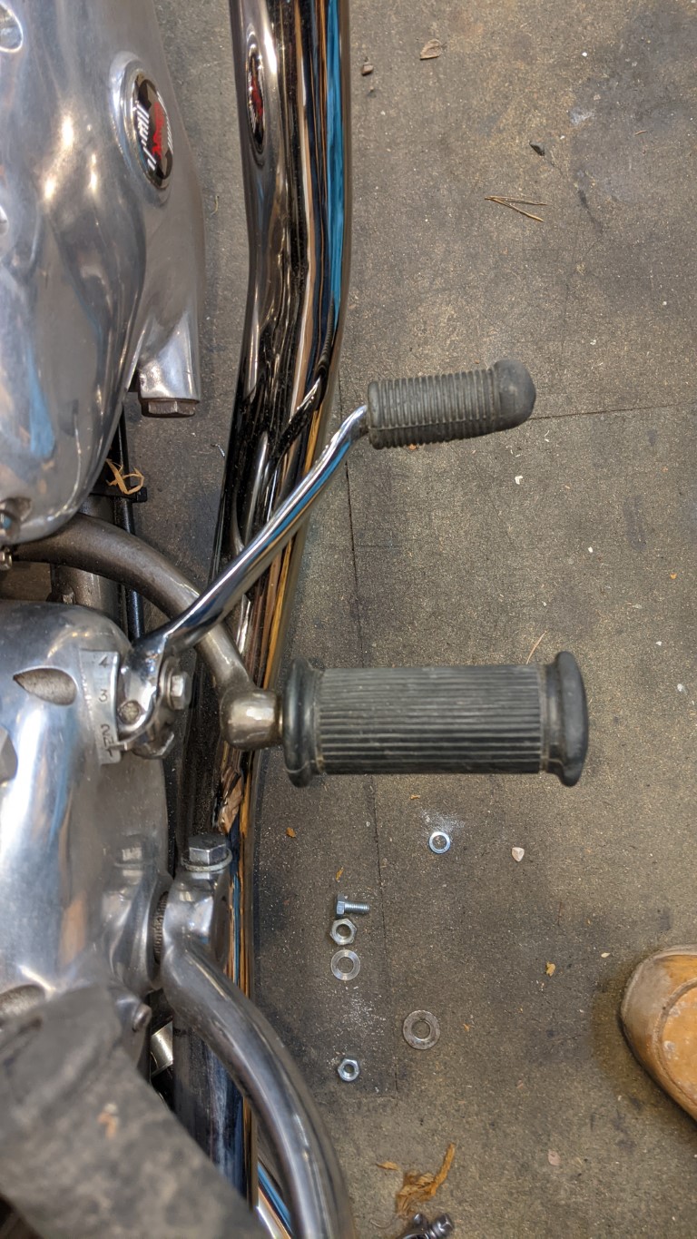 Bent gear lever for sweptback pipes