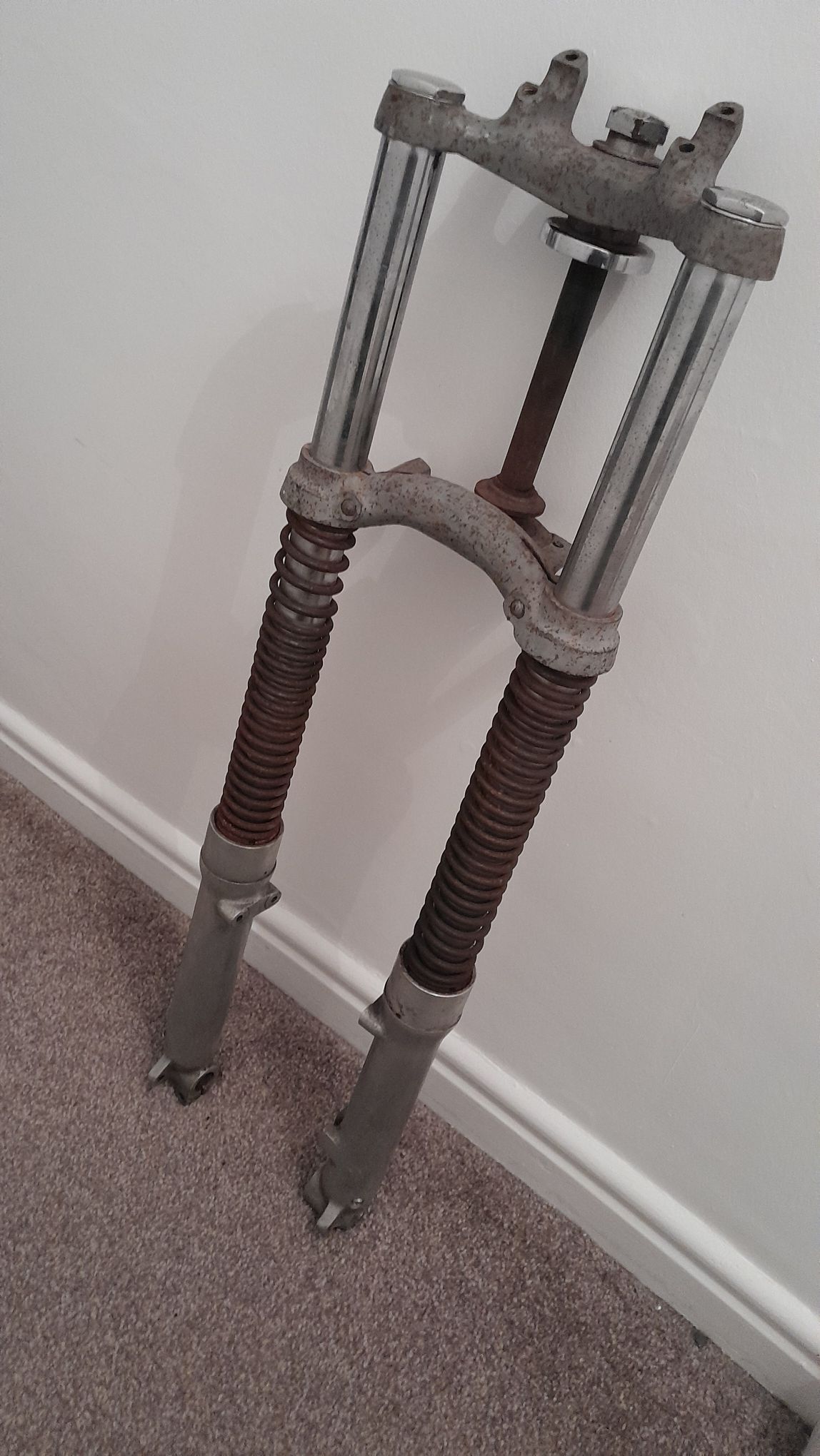 Roadholder forks